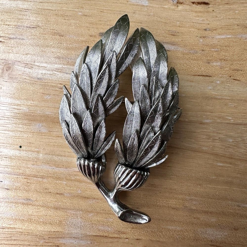 Vintage Brooch Pin 2.25 Inch Brushed Textured Silver Tone Metal Leaf Retro‎ Deco